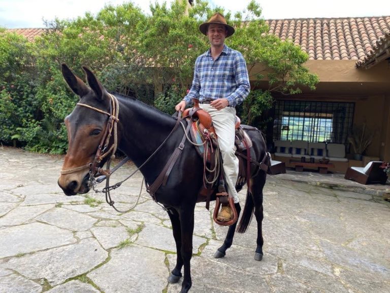 mule-saddle-riding-columbia-2